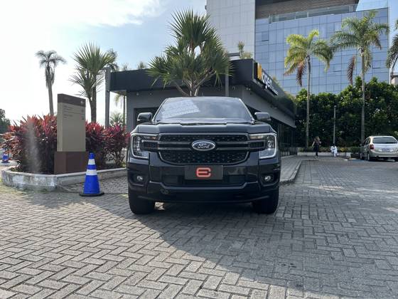 FORD RANGER 2.0 TURBO DIESEL CD BLACK 4X2 AUTOMÁTICO